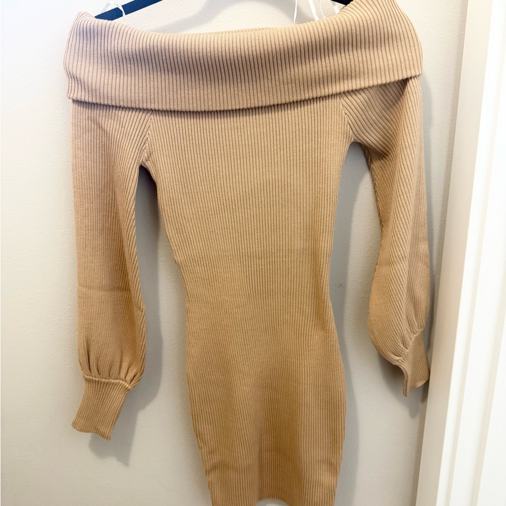 Chic Off-Shoulder Ribbed Dress - Picture 2 of 3
